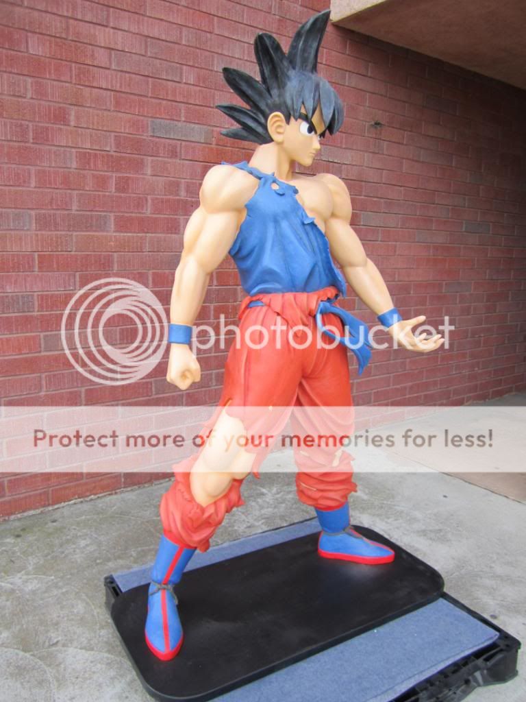 Dragon Ball Z Son Goku LifeSize Statue 6 Feet NEW